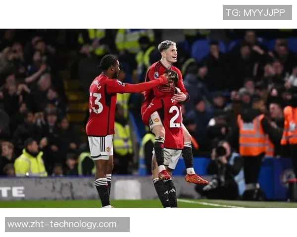 英超焦点战切尔西逆转利物浦争议判罚引发全场热议