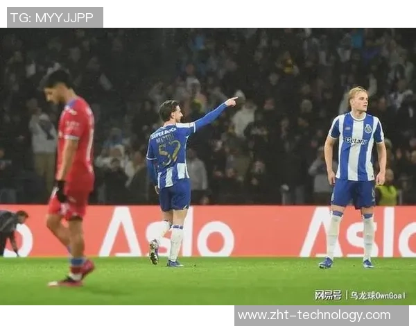 中超精彩对决波尔图与里昂战成平局乌龙球瞬间引发全场热烈反响