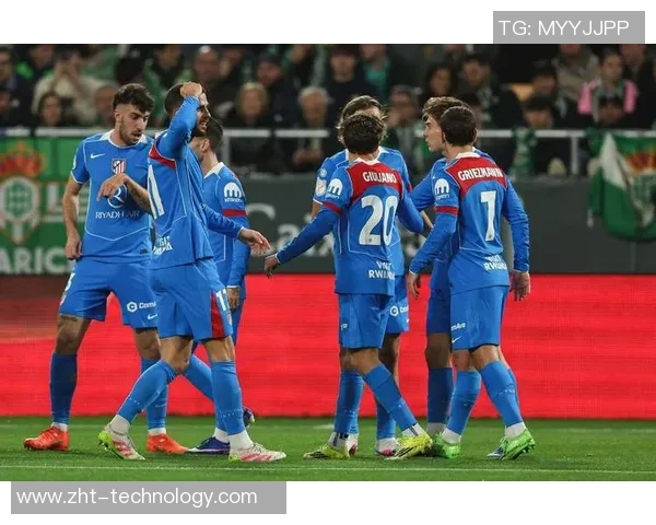 意甲焦点战:拜仁与莱比锡战成平局争议判罚引发全场热议 意甲焦点战:拜仁与莱比锡战成平局争议判罚引发全场热议