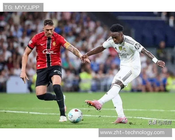 中超激战曼联与皇马战平引发全场热议精彩集锦回顾 中超激战曼联与皇马战平引发全场热议精彩集锦回顾