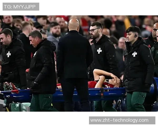 利物浦友谊赛大胜莱比锡红牌事件引发全场热议与讨论